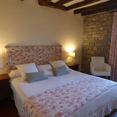 Arcos Otel Aínsa