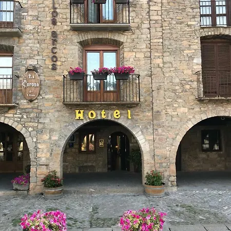 Arcos فندق Aínsa